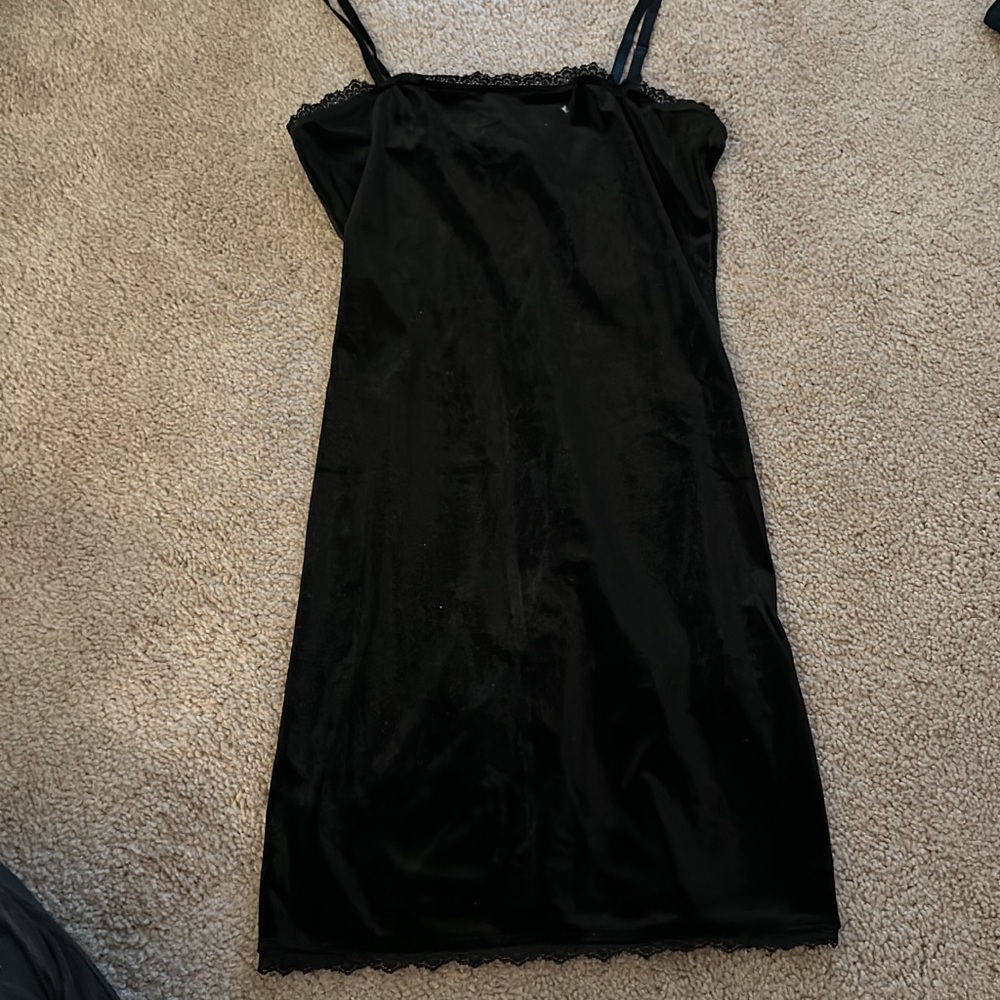 Forever 21 Velvet Black Dress